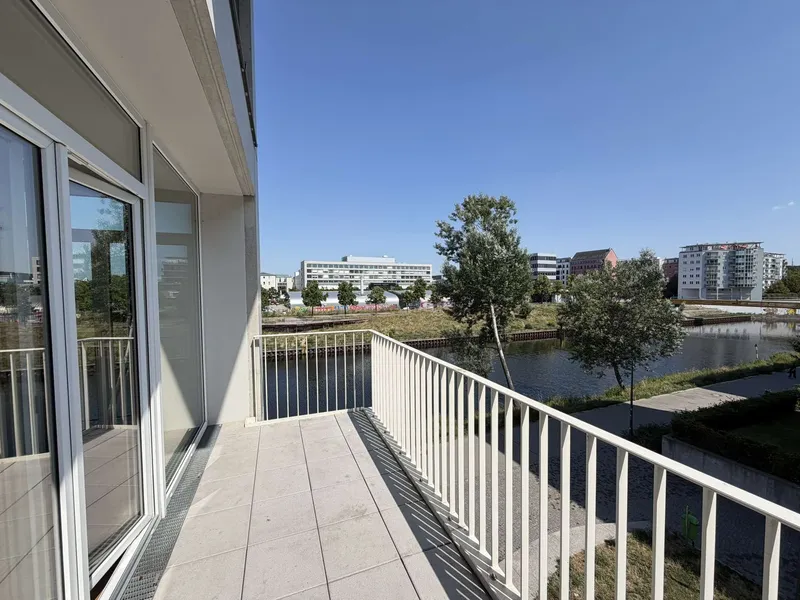 Wunderschöne 4-Zimmerwohnung direkt am Spreekanal — photo 1